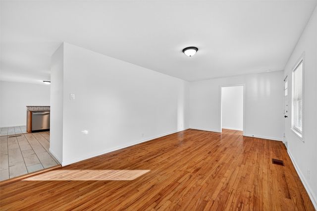 409 W Burton Street, Sherman, TX 75092