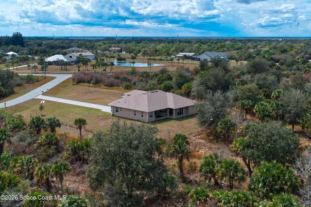 332 Pinto Lane, Palm Bay, FL 32909