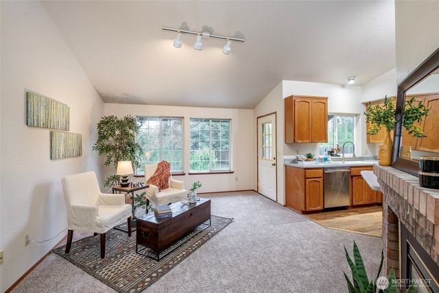 345 White River Drive, Pacific, WA 98047