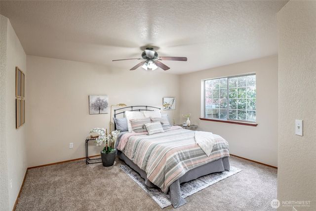 345 White River Drive, Pacific, WA 98047