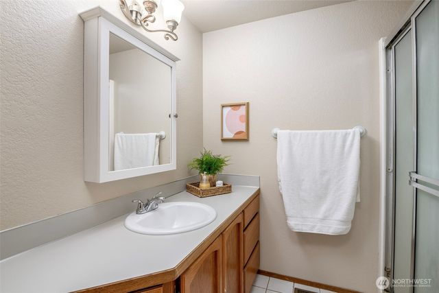 345 White River Drive, Pacific, WA 98047