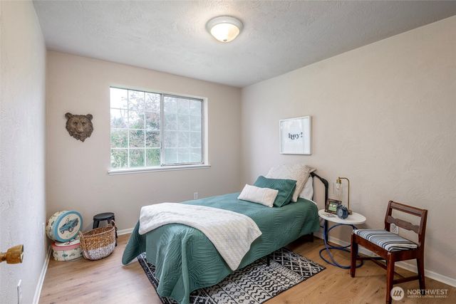 345 White River Drive, Pacific, WA 98047