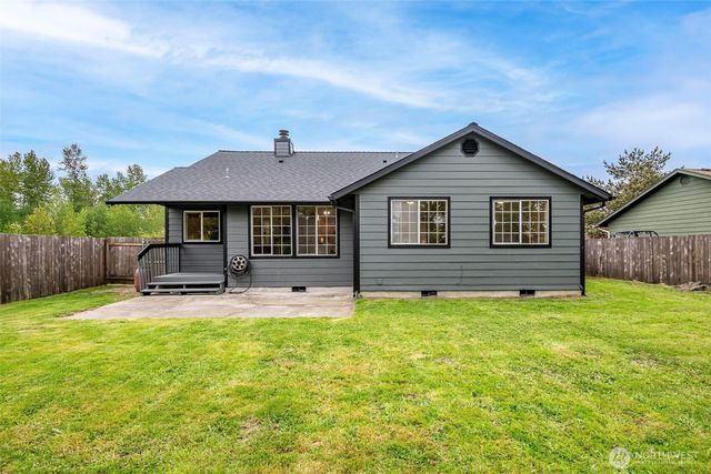345 White River Drive, Pacific, WA 98047