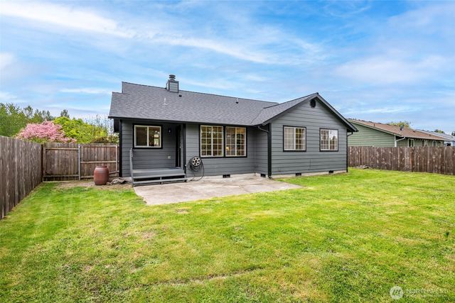 345 White River Drive, Pacific, WA 98047