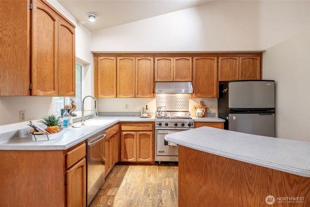 345 White River Drive, Pacific, WA 98047