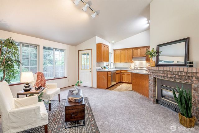 345 White River Drive, Pacific, WA 98047