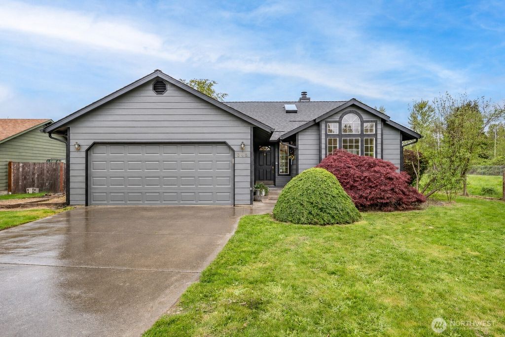 345 White River Drive, Pacific, WA 98047