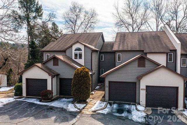 2231 6th Street NW 16, Hickory, NC 28601