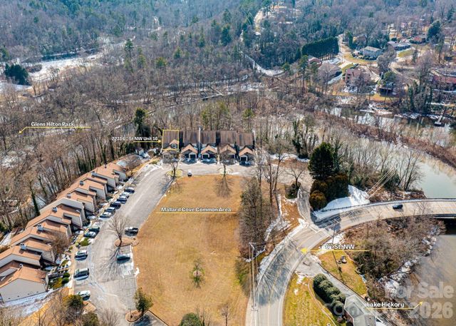 2231 6th Street NW 16, Hickory, NC 28601