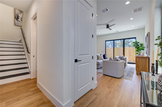 6127 Pacific Forest Drive, Houston, TX 77091