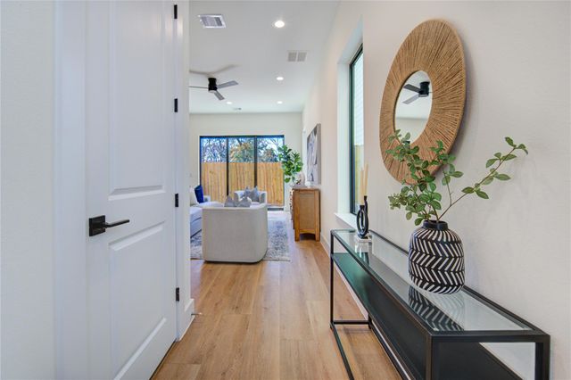 6127 Pacific Forest Drive, Houston, TX 77091