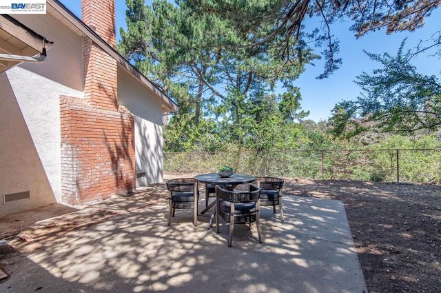 3510 Bridle Dr, Hayward, CA 94541
