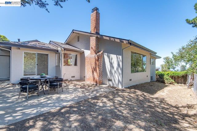 3510 Bridle Dr, Hayward, CA 94541