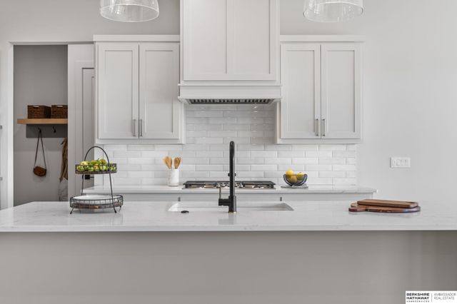 21701 B Street, Elkhorn, NE 68022