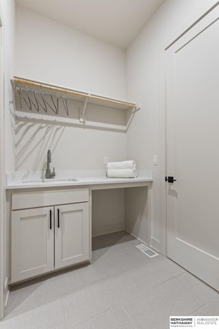 21701 B Street, Elkhorn, NE 68022