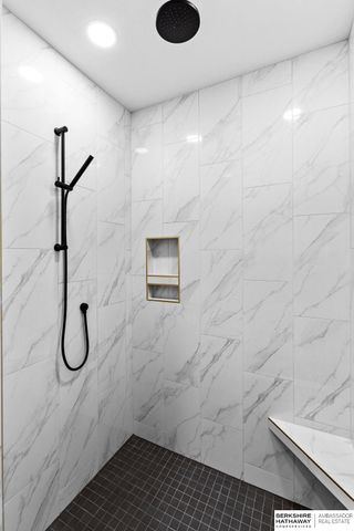 21701 B Street, Elkhorn, NE 68022