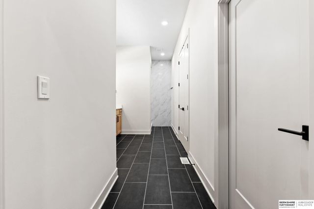 21701 B Street, Elkhorn, NE 68022