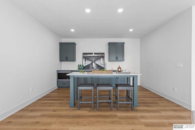 21701 B Street, Elkhorn, NE 68022