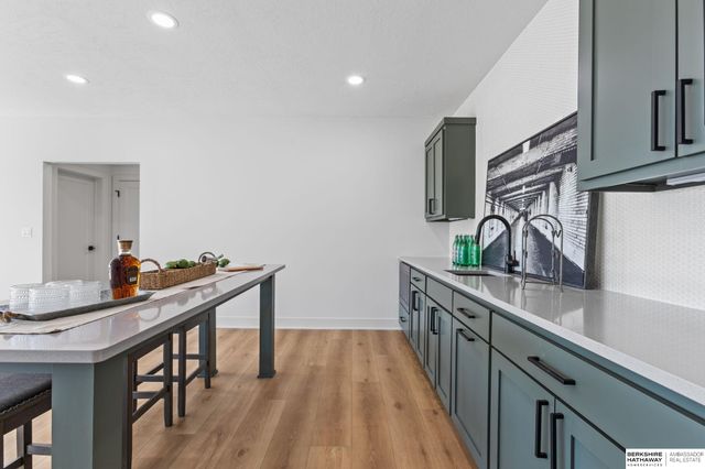 21701 B Street, Elkhorn, NE 68022