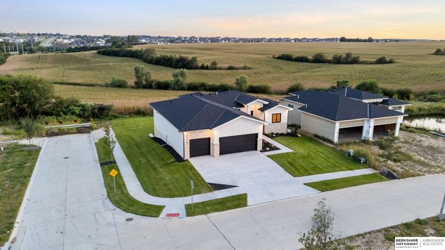 21701 B Street, Elkhorn, NE 68022