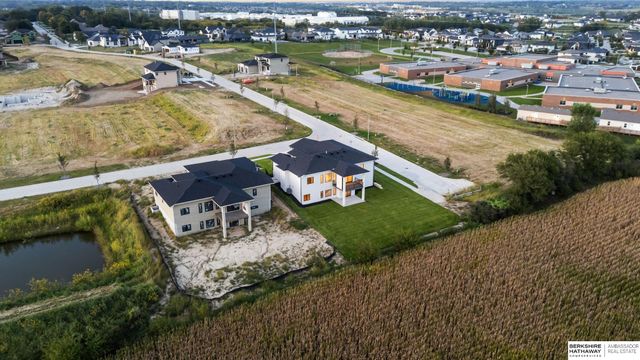 21701 B Street, Elkhorn, NE 68022