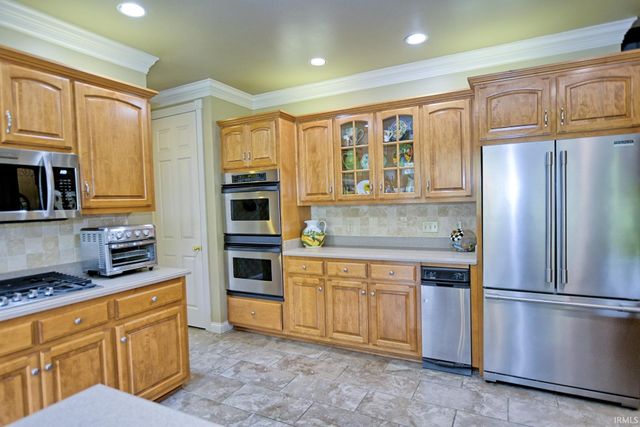 6600 River Ridge Drive, Newburgh, IN 47630