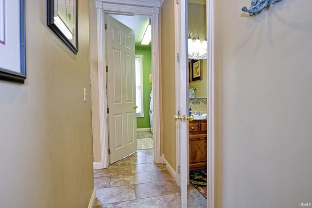 6600 River Ridge Drive, Newburgh, IN 47630