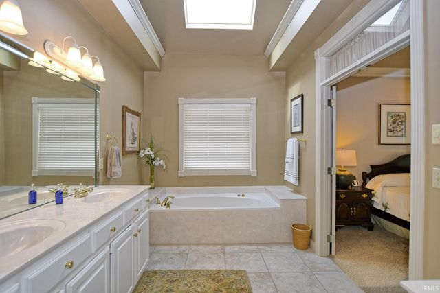 6600 River Ridge Drive, Newburgh, IN 47630