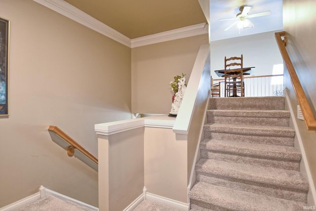 6600 River Ridge Drive, Newburgh, IN 47630