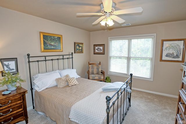 6600 River Ridge Drive, Newburgh, IN 47630