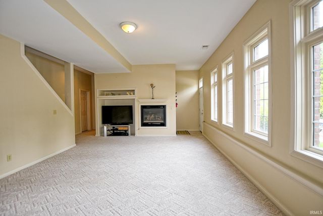 6600 River Ridge Drive, Newburgh, IN 47630