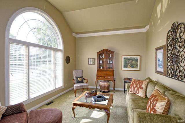 6600 River Ridge Drive, Newburgh, IN 47630