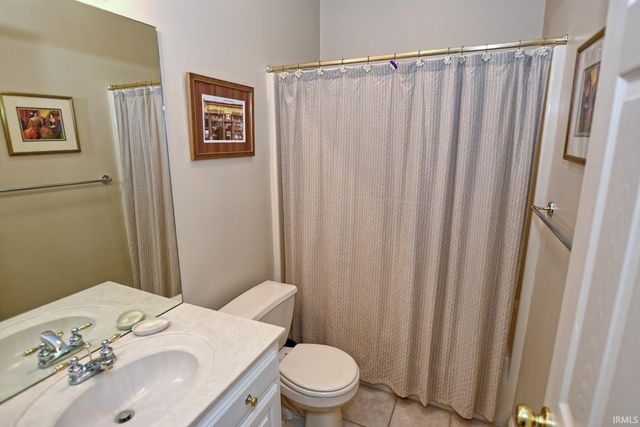 6600 River Ridge Drive, Newburgh, IN 47630