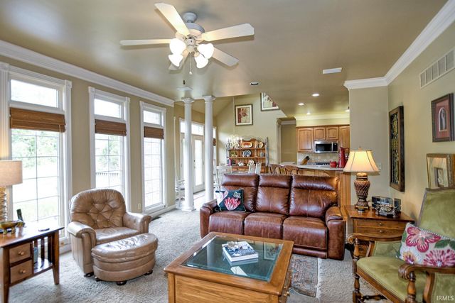 6600 River Ridge Drive, Newburgh, IN 47630