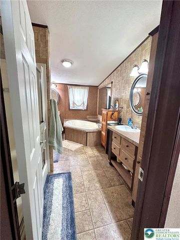 435 Mountain Village Drive, Longswamp Twp, PA 18062