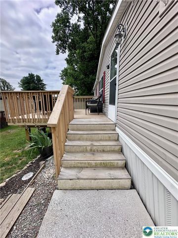 435 Mountain Village Drive, Longswamp Twp, PA 18062