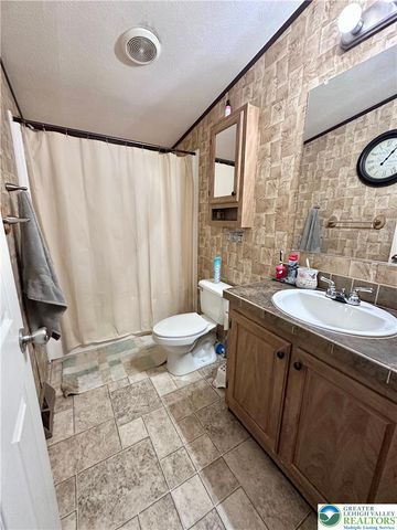 435 Mountain Village Drive, Longswamp Twp, PA 18062