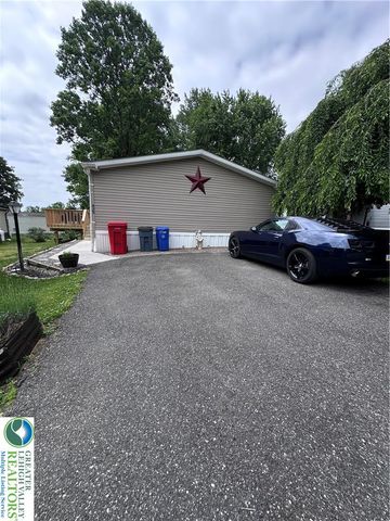 435 Mountain Village Drive, Longswamp Twp, PA 18062