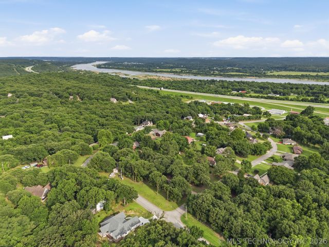 17618 W 1st Street S, Sand Springs, OK 74063
