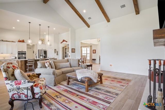 1250 E Creekview Drive, Salado, TX 76571