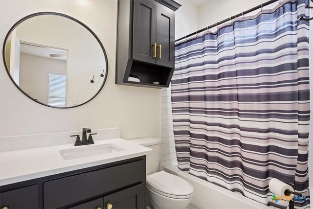 1250 E Creekview Drive, Salado, TX 76571