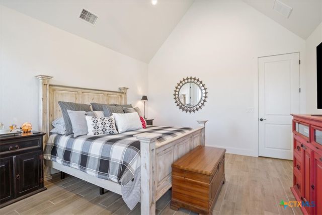 1250 E Creekview Drive, Salado, TX 76571