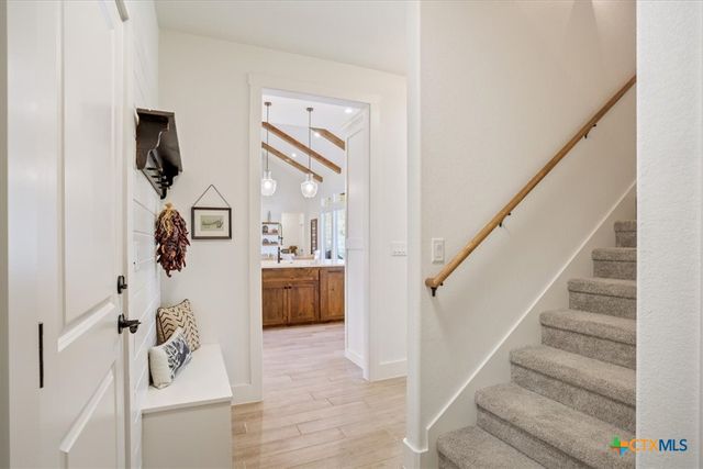 1250 E Creekview Drive, Salado, TX 76571