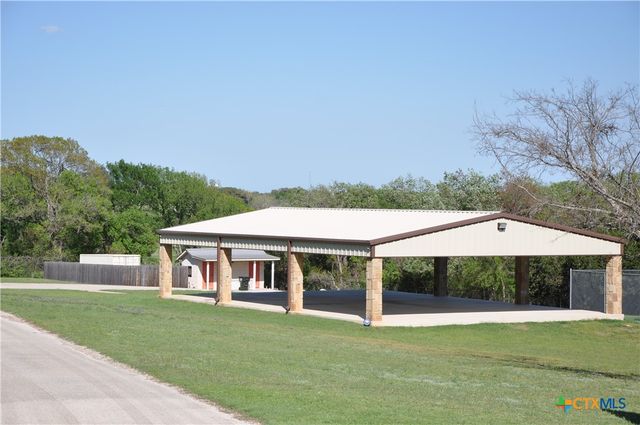 1250 E Creekview Drive, Salado, TX 76571