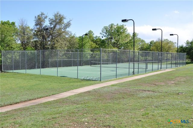 1250 E Creekview Drive, Salado, TX 76571