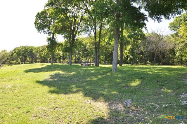 1250 E Creekview Drive, Salado, TX 76571