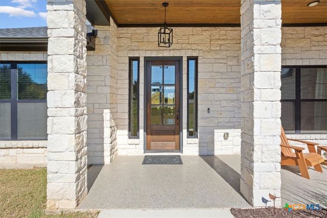 1250 E Creekview Drive, Salado, TX 76571