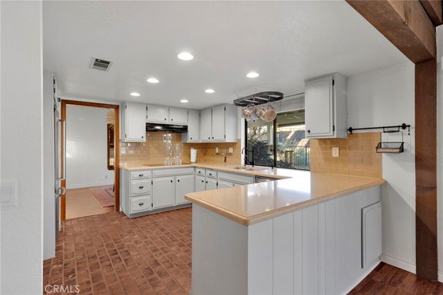 13685 Hidden Valley Road, Victorville, CA 92395