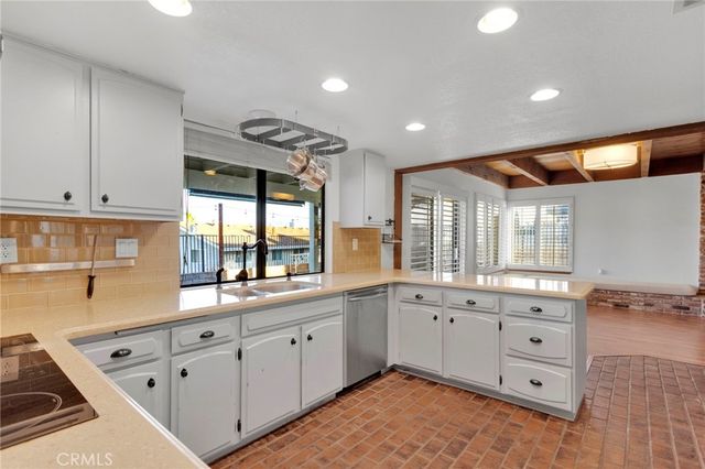 13685 Hidden Valley Road, Victorville, CA 92395