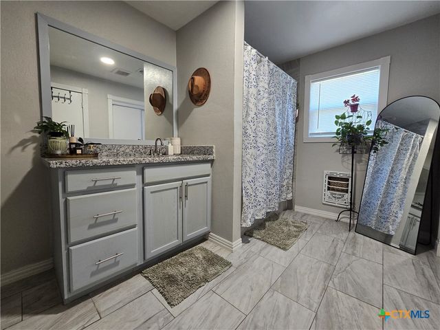 708 S Main Street, Copperas Cove, TX 76522